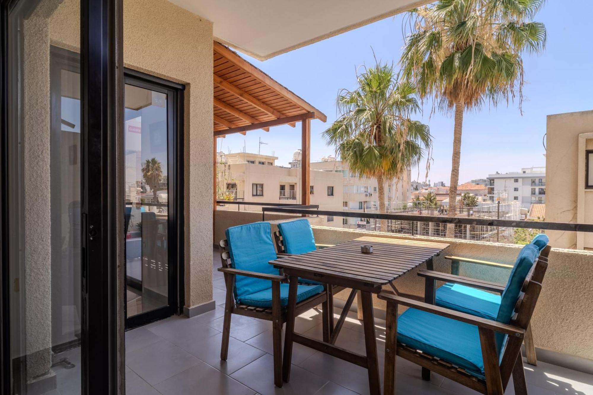 Lazaros Suite Downtown لارنكا المظهر الخارجي الصورة