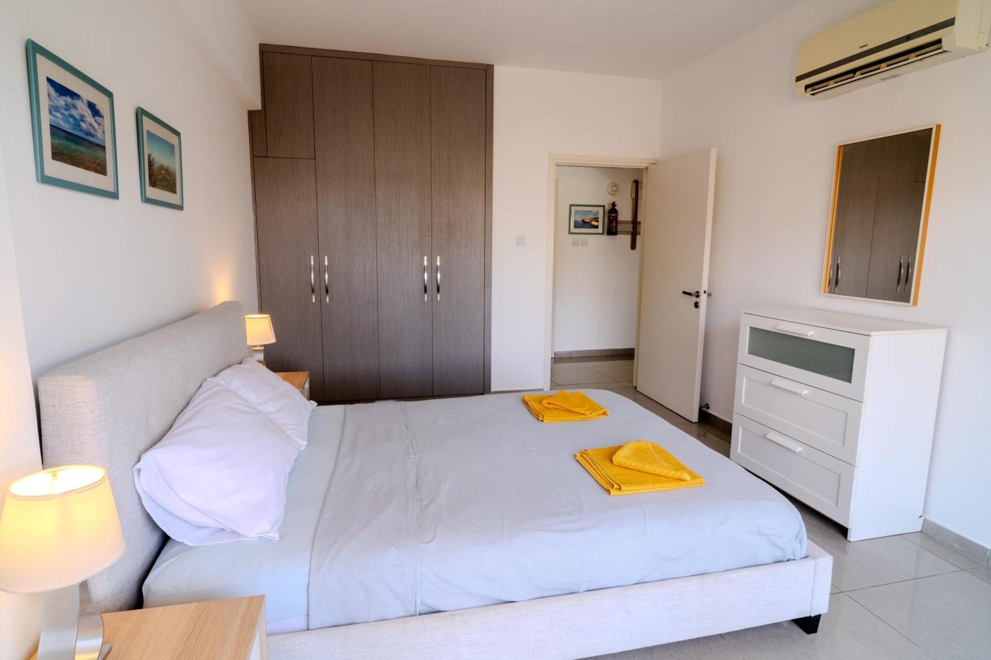 Lazaros Suite Downtown لارنكا المظهر الخارجي الصورة